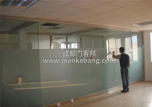 成都玻璃門維修費用多少,成都玻璃門維修價格多少  成都玻璃門維修費用多少,成都玻璃門維修價格多少
